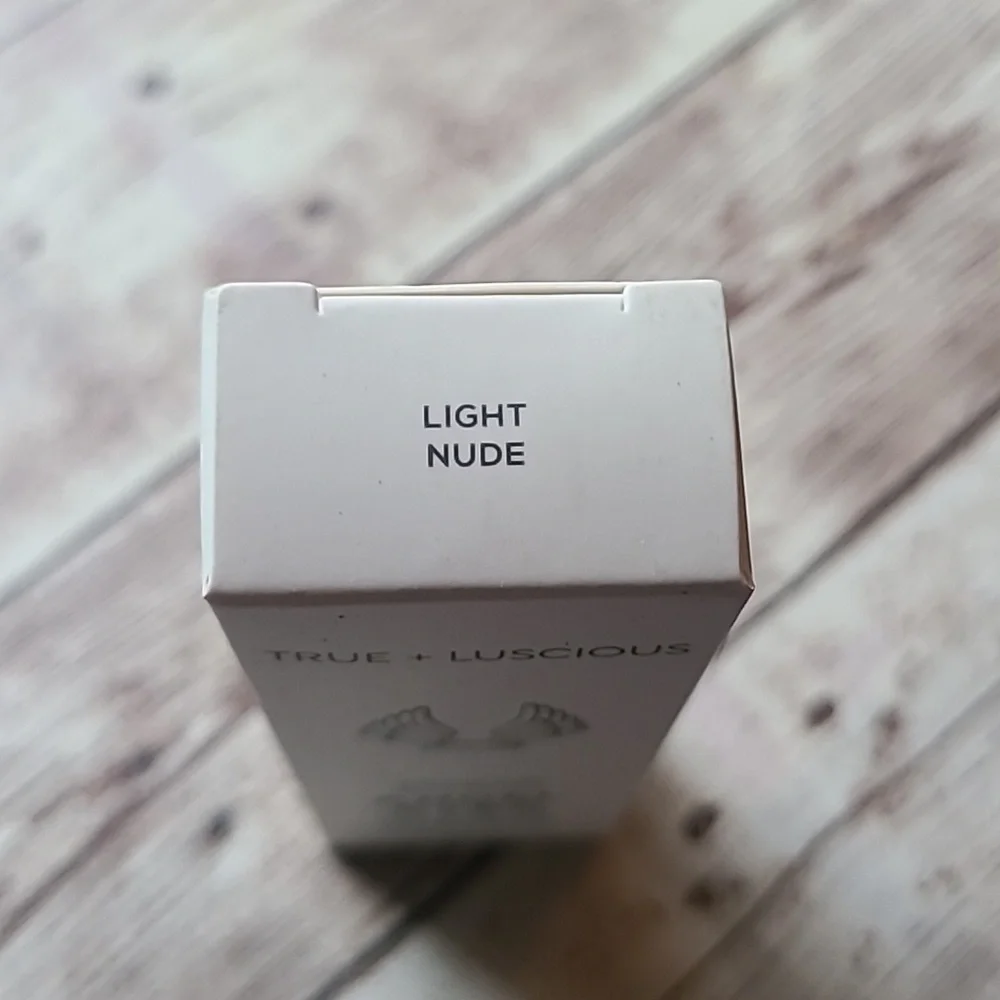 🍭3/$25 🍭True and Luscious Angel Eyes Eyeshadow Primer in Light/Nude - Picture 5 of 7